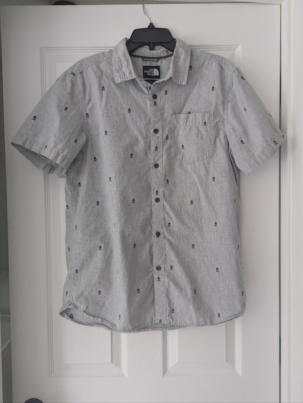 The North Face Bonfire Men's Short-Sleeve Button-Up Shirt - Light Gray